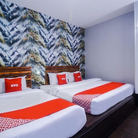 Oyo 1119 Memoire Express Hotel Kuching Zewnętrze zdjęcie