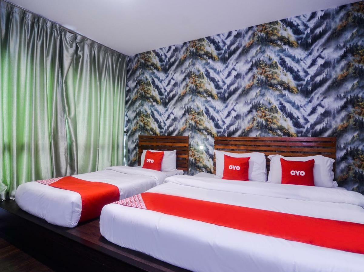 Oyo 1119 Memoire Express Hotel Kuching Zewnętrze zdjęcie