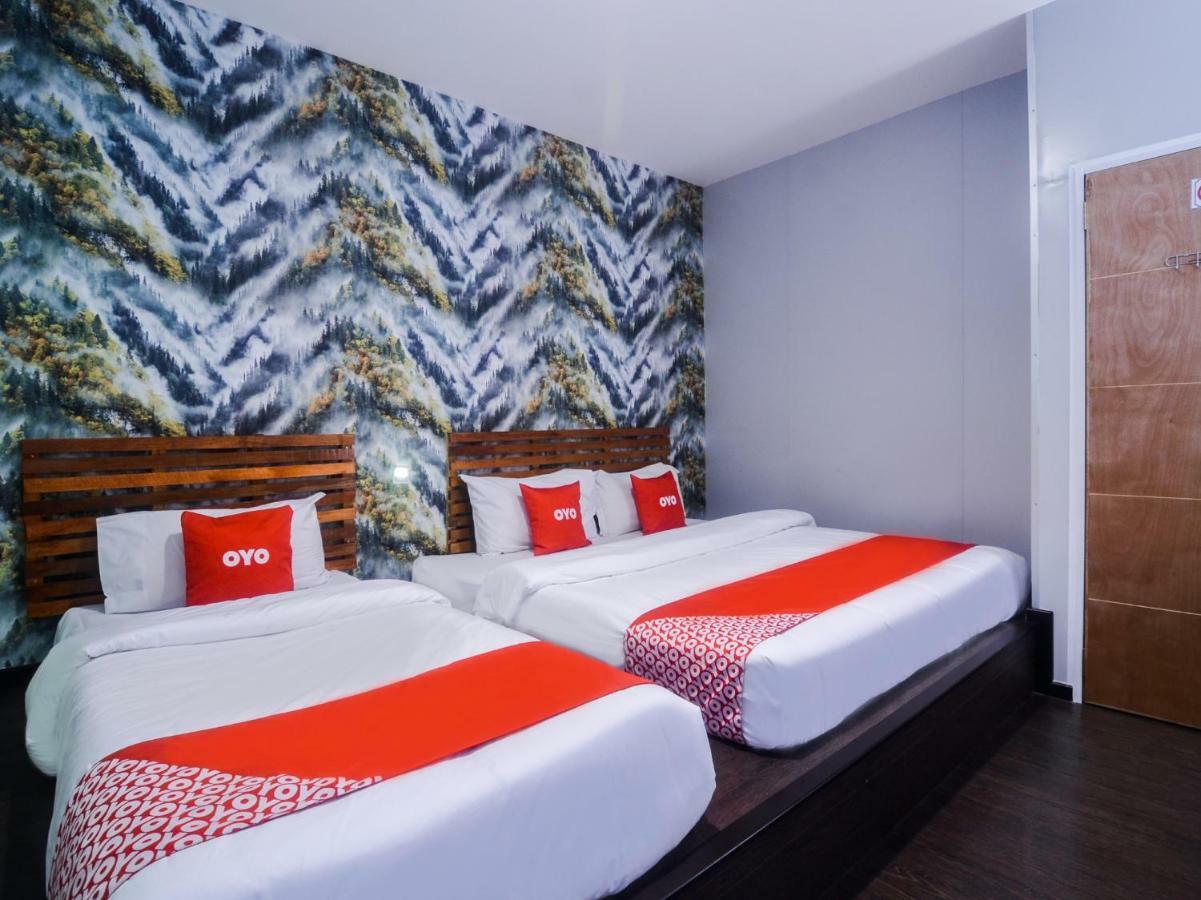 Oyo 1119 Memoire Express Hotel Kuching Zewnętrze zdjęcie