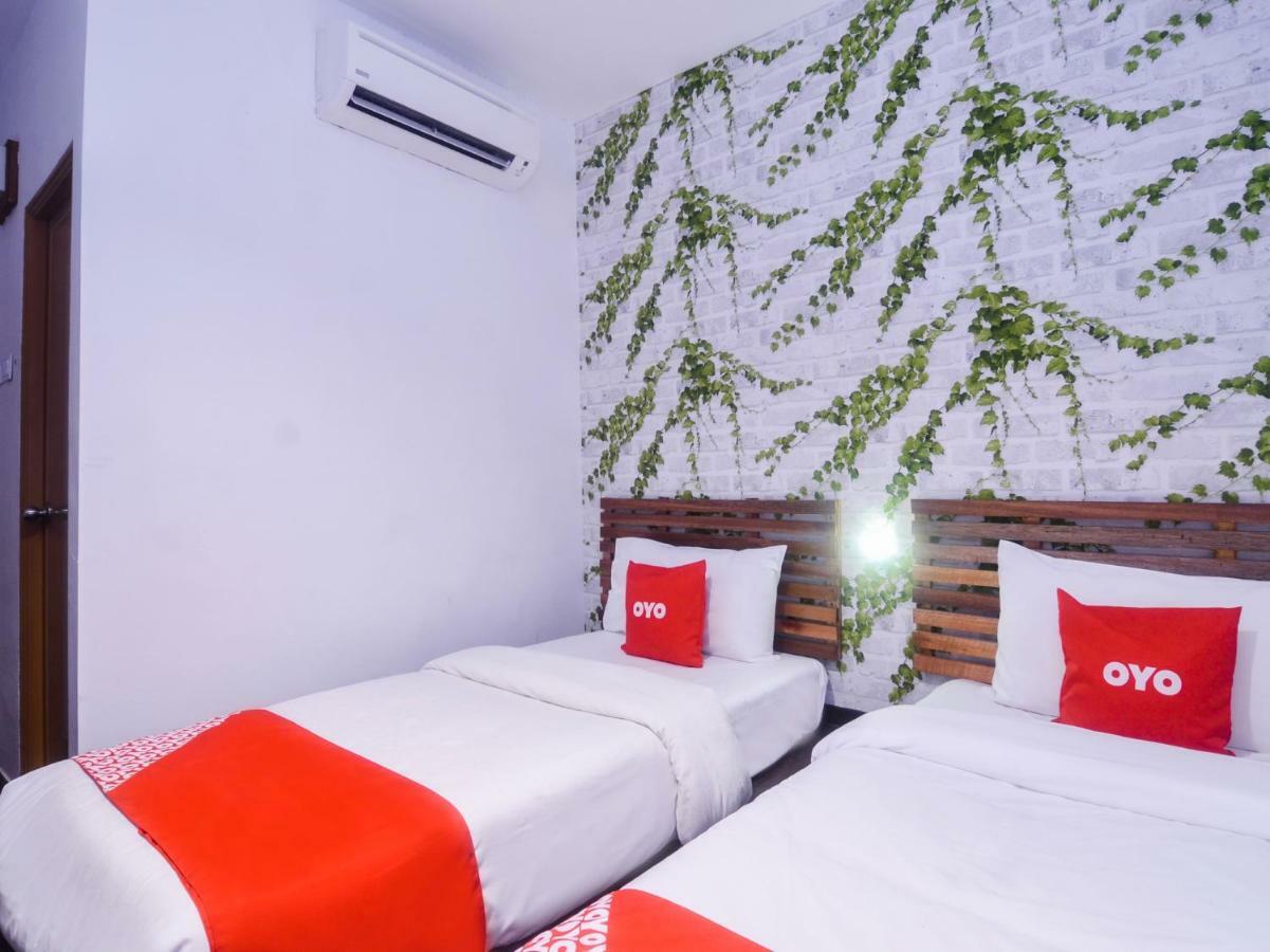Oyo 1119 Memoire Express Hotel Kuching Zewnętrze zdjęcie