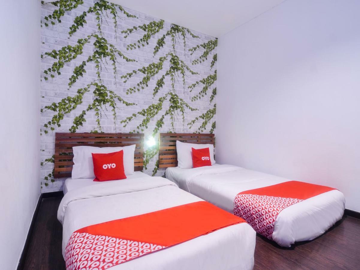 Oyo 1119 Memoire Express Hotel Kuching Zewnętrze zdjęcie