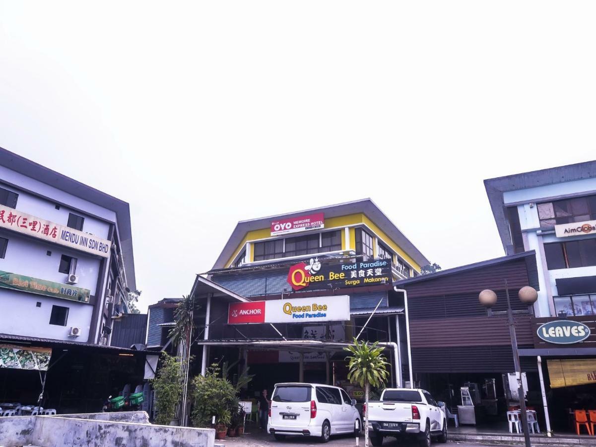 Oyo 1119 Memoire Express Hotel Kuching Zewnętrze zdjęcie