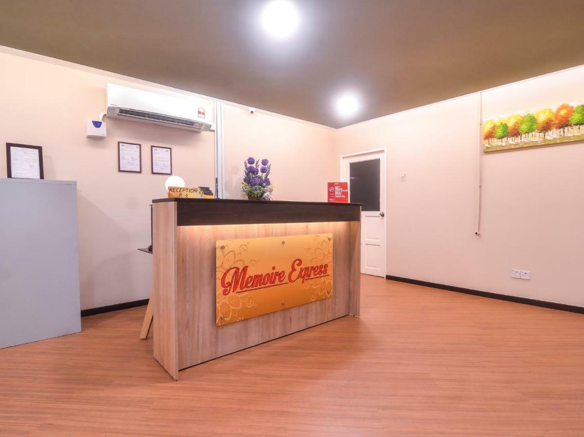 Oyo 1119 Memoire Express Hotel Kuching Zewnętrze zdjęcie